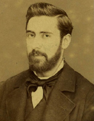 Portrait photograph of the poet Manuel Curros Enríquez as a young man